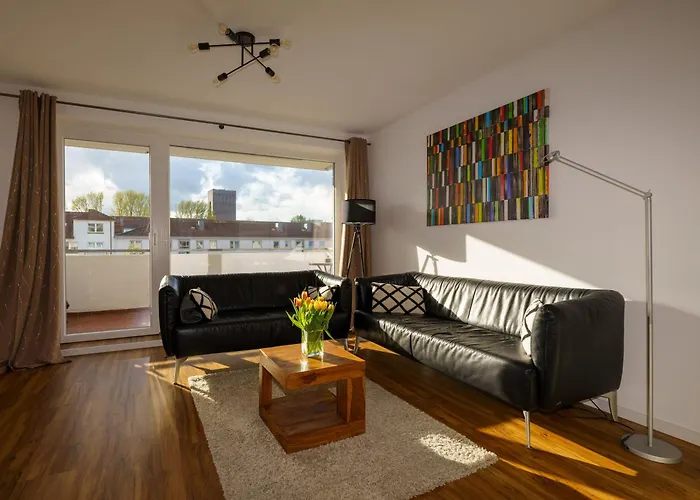 200 Apartment Mit Carport, Aufzug Und Balkon