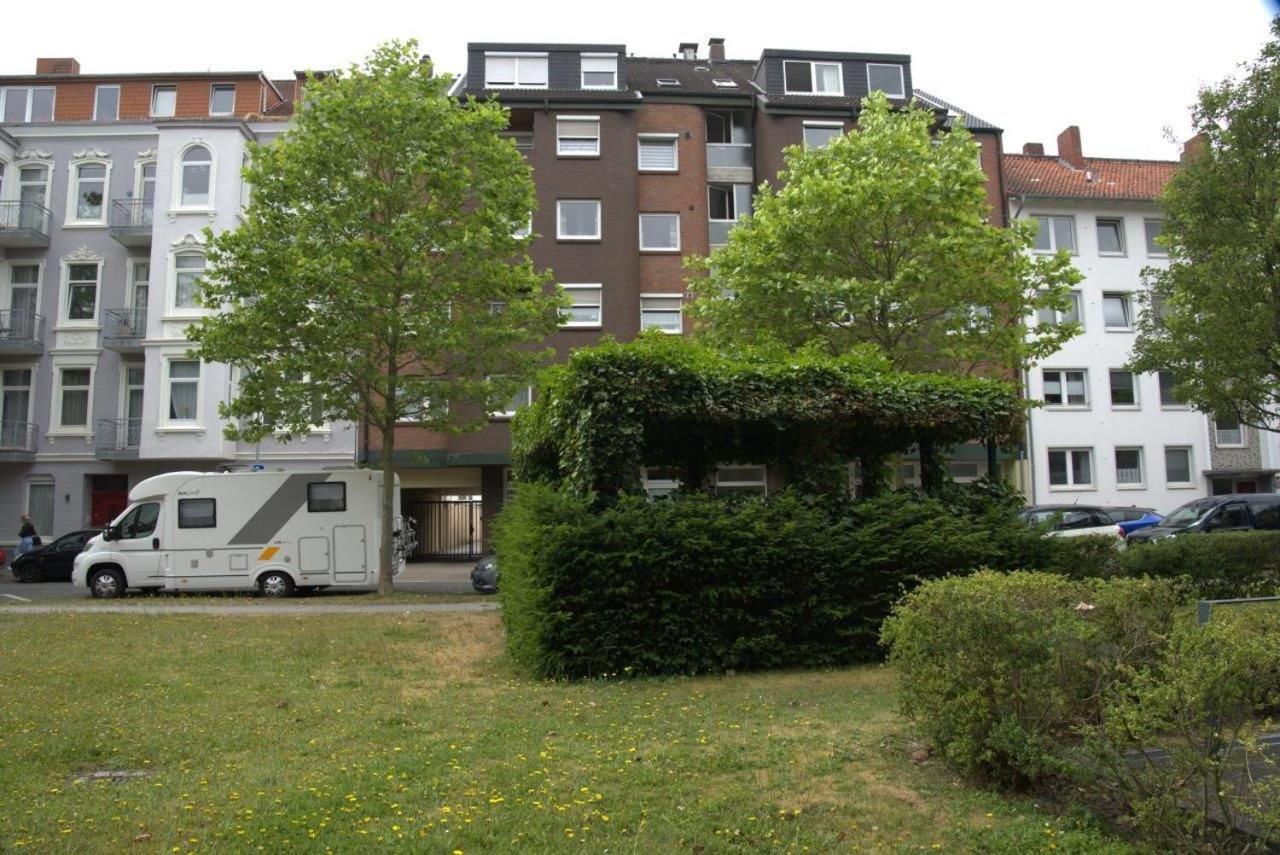 200 Mit Carport, Aufzug Und Balkon Apartment *